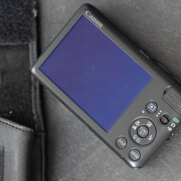 Vintage Canon PowerShot SD940 IS Camera **READ** - Picture 7 of 11